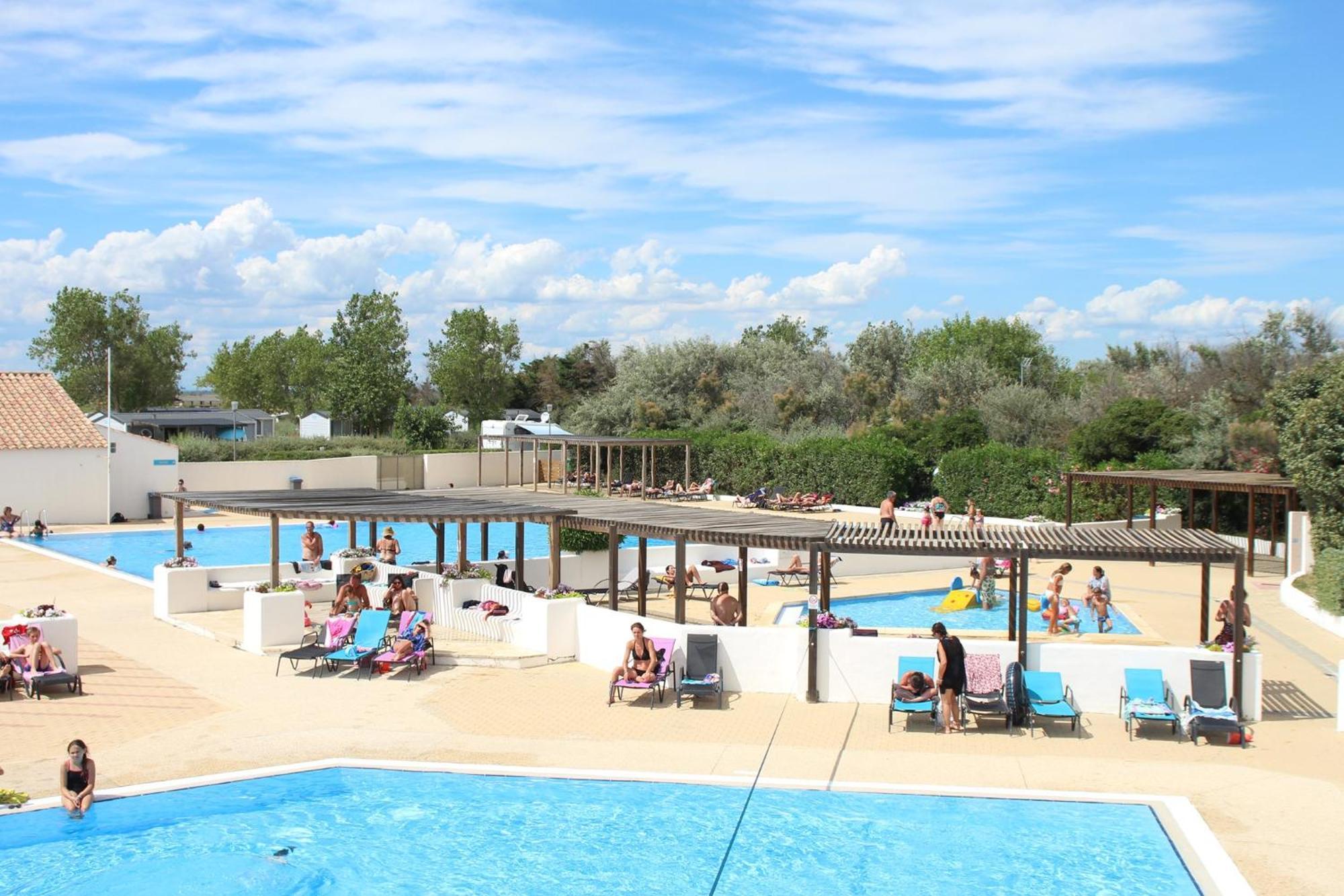Camping La Brise De Camargue Saintes-Maries-de-la-Mer Exteriör bild
